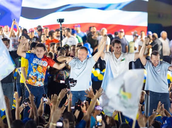 Em Balsas, Orleans Brandão assume compromissos com pacote de investimentos para impulsionar a região Sul diante de uma multidão* 2 1037922348