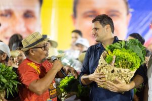 Apoio à agricultura familiar marca encontro de Orleans e Edivaldo com comunidades da zona rural de São Luís* 3 1038094760