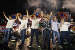 *Orleans Brandão oficializa candidatura ao Governo do Maranhão em convenção histórica com mais de 100 mil pessoas: “Quem está do lado do povo, está do lado certo”* 3 1038301892