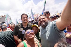 *Orleans Brandão percorre Primeira Cruz ao lado da população em grande ato de apoio à sua candidatura* 3 1038959693