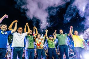 *Barreirinhas - Orleans Brandão participa de lançamento da candidatura de Iracema Vale em ato que reúne 10 mil pessoas* 6 1038977645