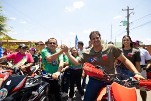 *Parnarama mostra sua força e declara apoio a Orleans Brandão em expressiva motocada* 3 1039561667