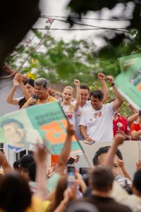 *A dois dias da eleição, Porto Franco faz grande ato e leva o 15 de Orleans Brandão às ruas* 3 1040186904