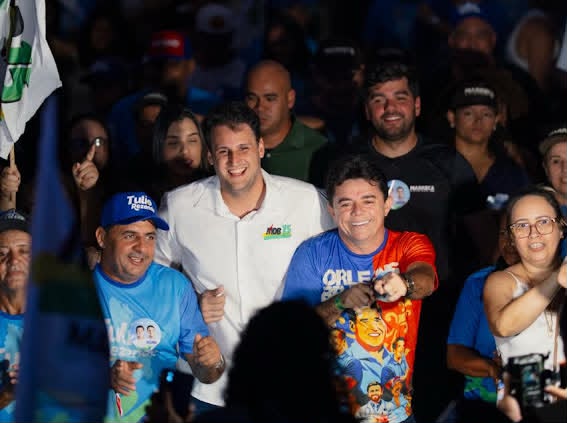 Em Balsas, Orleans Brandão assume compromissos com pacote de investimentos para impulsionar a região Sul diante de uma multidão* 3 1037922349